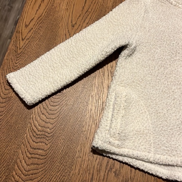 {Old Navy} 1/4 zip sweatshirt - Picture 3 of 6